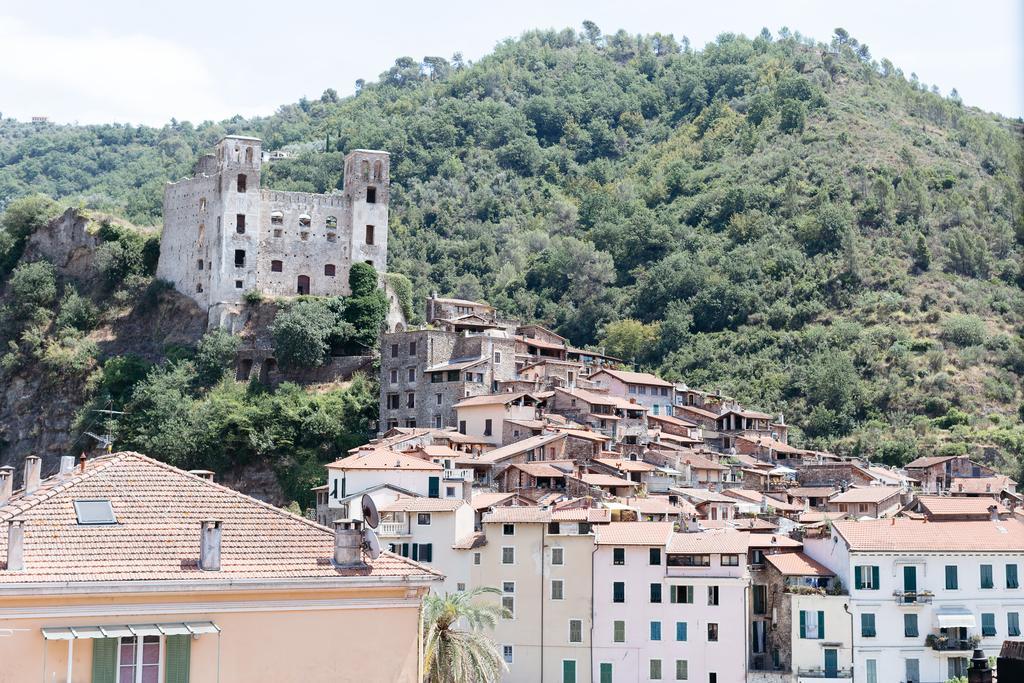 Dussaiga - Camera Del Fiordaliso Dolceacqua Εξωτερικό φωτογραφία
